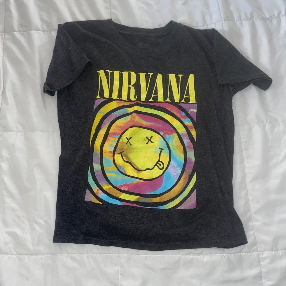 Women's Nirvan Graphic Tee